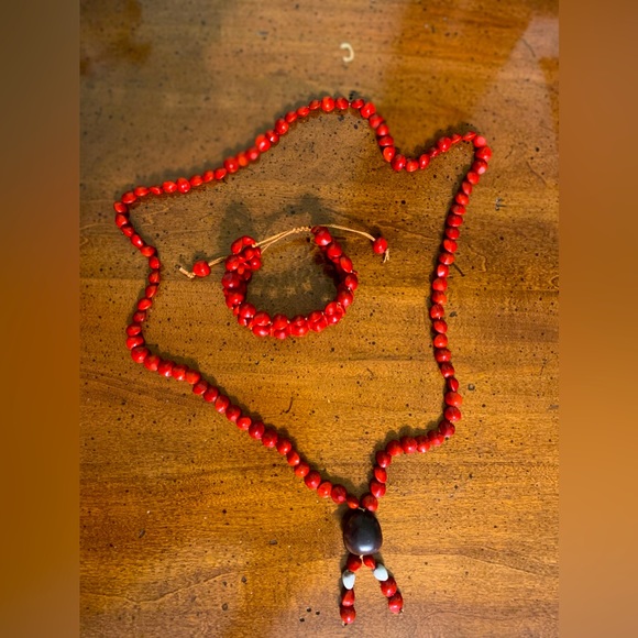 Jewelry - Handmade beaded necklace /bracelet